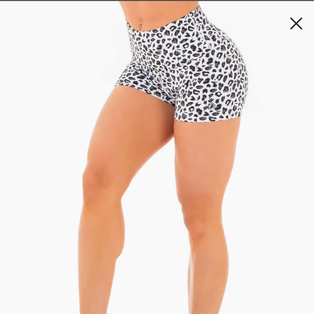 RYDERWEAR Adapt high waisted scrunch shirts Snow Leopard